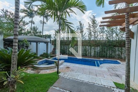 Casa de condomínio para alugar com 490m², 4 quartos e 4 vagasQuintal 
