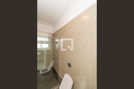 Casa de condomínio para alugar com 490m², 4 quartos e 4 vagasBanheiro Varanda Gourmet