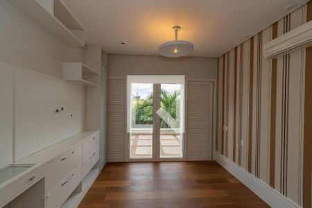 Casa de condomínio para alugar com 490m², 4 quartos e 4 vagasSuite 2