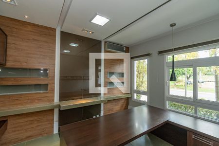 Casa de condomínio para alugar com 490m², 4 quartos e 4 vagasEscritório 