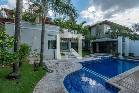 Casa de condomínio para alugar com 490m², 4 quartos e 4 vagasPiscina 
