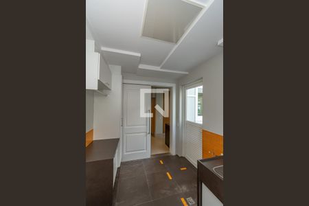 Casa de condomínio para alugar com 490m², 4 quartos e 4 vagasÁrea de Serviço