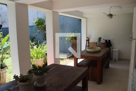 Casa à venda com 330m², 3 quartos e 4 vagasChurrasqueira