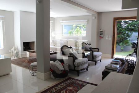 Casa à venda com 330m², 3 quartos e 4 vagasSala