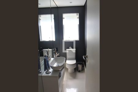 Casa à venda com 330m², 3 quartos e 4 vagasLavabo