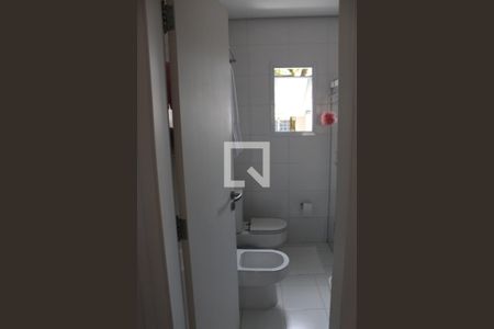 Casa à venda com 330m², 3 quartos e 4 vagasBanheiro do Quarto 1