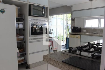 Casa à venda com 330m², 3 quartos e 4 vagasCozinha