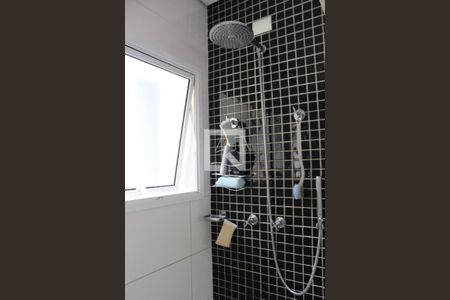 Casa à venda com 330m², 3 quartos e 4 vagasBanheiro do Quarto 1