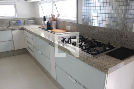 Casa à venda com 330m², 3 quartos e 4 vagasCozinha