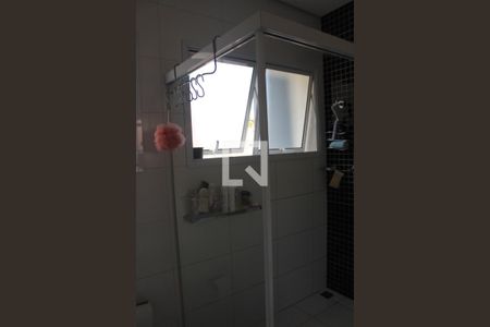 Casa à venda com 330m², 3 quartos e 4 vagasBanheiro do Quarto 1