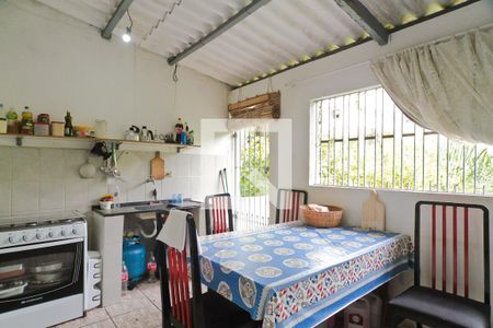 Casa à venda com 250m², 2 quartos e 1 vagaSalão - cozinha