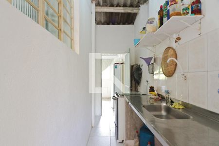 Casa à venda com 250m², 2 quartos e 1 vagaSalão - cozinha