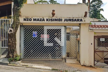 Casa à venda com 250m², 2 quartos e 1 vagaFachada