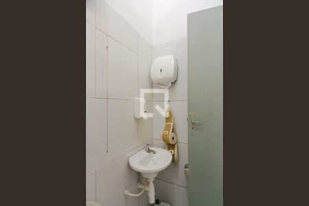 Casa à venda com 250m², 2 quartos e 1 vagaSalão - banheiro