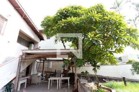 Casa à venda com 449m², 3 quartos e 1 vaga Casa à venda com 449m², 3 quartos e 1 vagaÁrea comum