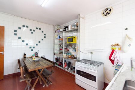 Casa à venda com 449m², 3 quartos e 1 vaga Casa à venda com 449m², 3 quartos e 1 vagaCozinha