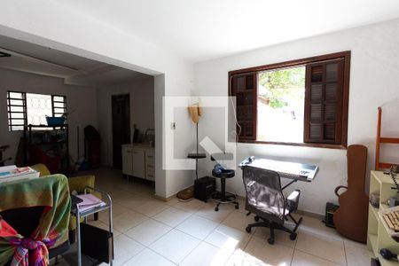 Casa à venda com 449m², 3 quartos e 1 vaga Casa à venda com 449m², 3 quartos e 1 vagaÁrea comum