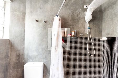 Casa à venda com 449m², 3 quartos e 1 vaga Casa à venda com 449m², 3 quartos e 1 vagaBanheiro social