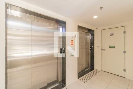 Apartamento para alugar com 45m², 2 quartos e 1 vaga Apartamento para alugar com 45m², 2 quartos e 1 vagaElevadores