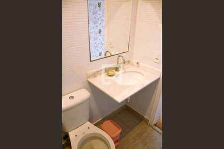 Casa à venda com 200m², 3 quartos e 1 vaga Casa à venda com 200m², 3 quartos e 1 vagaBanheiro da Suíte