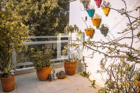 Casa à venda com 200m², 3 quartos e 1 vaga Casa à venda com 200m², 3 quartos e 1 vagaVaranda da Cobertura