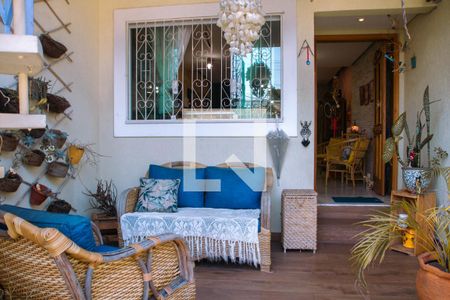 Casa à venda com 200m², 3 quartos e 1 vaga Casa à venda com 200m², 3 quartos e 1 vagaGaragem