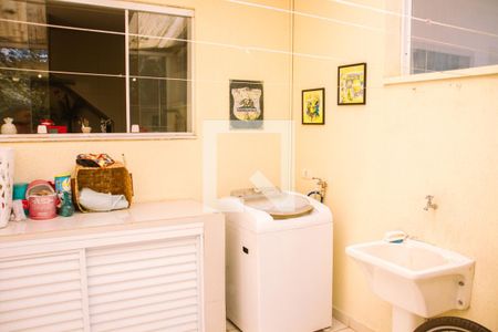 Casa à venda com 200m², 3 quartos e 1 vaga Casa à venda com 200m², 3 quartos e 1 vagaÁrea de Serviço