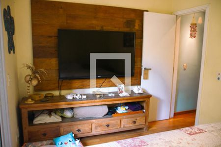 Quarto 1 de casa à venda com 3 quartos, 200m² em Jardim das Vertentes, São Paulo