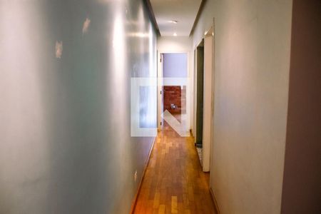 Casa à venda com 200m², 3 quartos e 1 vaga Casa à venda com 200m², 3 quartos e 1 vagaCorredor