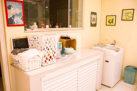 Casa à venda com 200m², 3 quartos e 1 vaga Casa à venda com 200m², 3 quartos e 1 vagaÁrea de Serviço