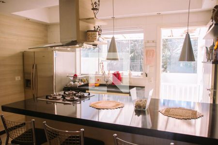 Casa à venda com 200m², 3 quartos e 1 vaga Casa à venda com 200m², 3 quartos e 1 vagaCozinha