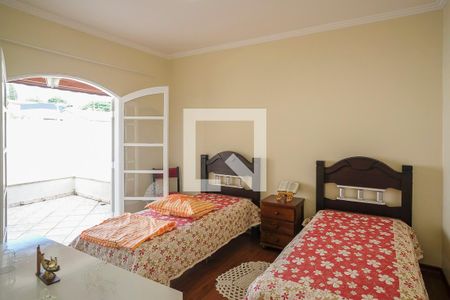 Casa à venda com 400m², 5 quartos e 6 vagasSuíte 4