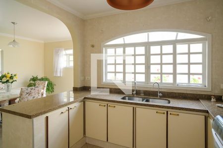 Casa à venda com 400m², 5 quartos e 6 vagasCozinha