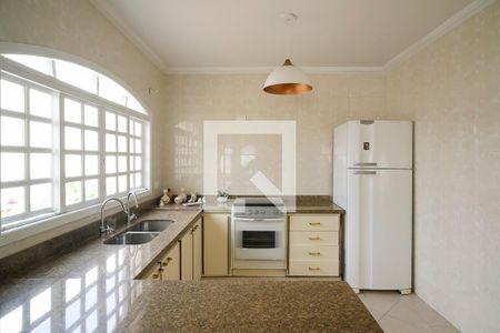 Casa à venda com 400m², 5 quartos e 6 vagasCozinha