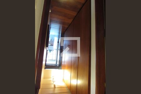 Apartamento à venda com 251m², 4 quartos e 3 vagasCloset da suíte 2