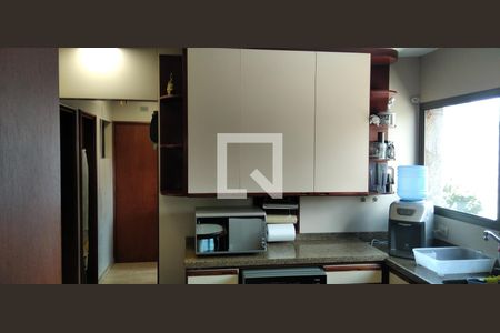 Apartamento à venda com 251m², 4 quartos e 3 vagasCozinha