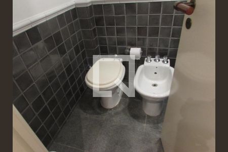 Apartamento à venda com 251m², 4 quartos e 3 vagasBanheiro da Suíte 3