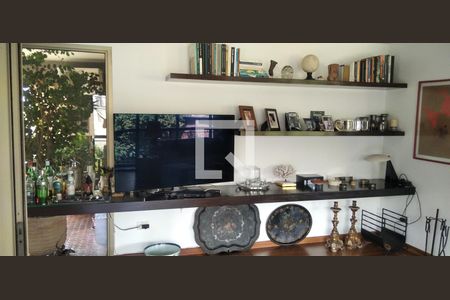 Apartamento à venda com 251m², 4 quartos e 3 vagasDetalhe Sala