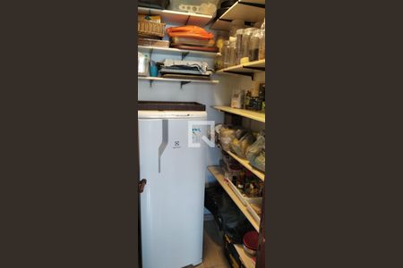 Apartamento à venda com 251m², 4 quartos e 3 vagasDespensa