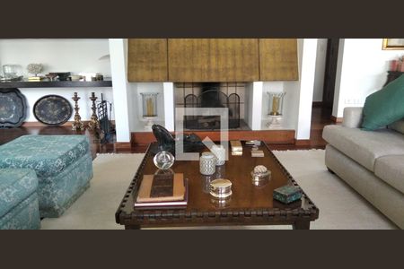 Apartamento à venda com 251m², 4 quartos e 3 vagasSala