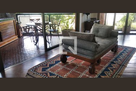 Apartamento à venda com 251m², 4 quartos e 3 vagasSala