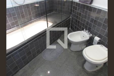 Banheiro da Suíte 1 de apartamento à venda com 4 quartos, 251m² em Paineiras do Morumbi, São Paulo