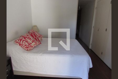 Apartamento à venda com 251m², 4 quartos e 3 vagasSuíte 2