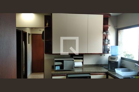 Apartamento à venda com 251m², 4 quartos e 3 vagasCozinha