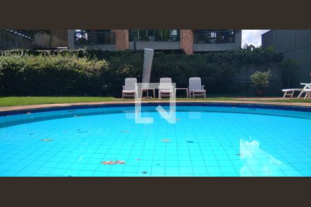 Apartamento à venda com 251m², 4 quartos e 3 vagasÁrea comum - Piscina
