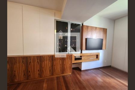 Sala - TV painel de apartamento à venda com 3 quartos, 120m² em Santo Antônio, Belo Horizonte