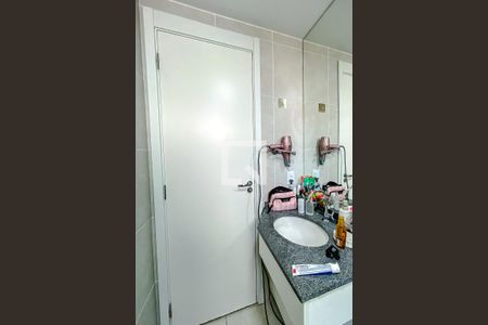 Apartamento à venda com 72m², 3 quartos e 2 vagasBanheiro da Suíte