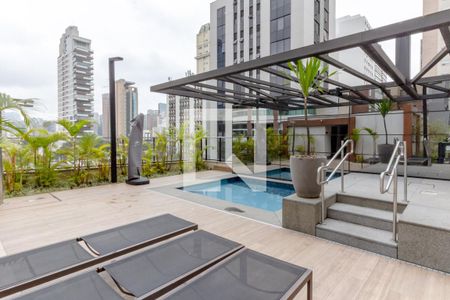 Studio à venda com 40m², 1 quarto e 1 vaga Studio à venda com 40m², 1 quarto e 1 vagaÁrea comum - Piscina