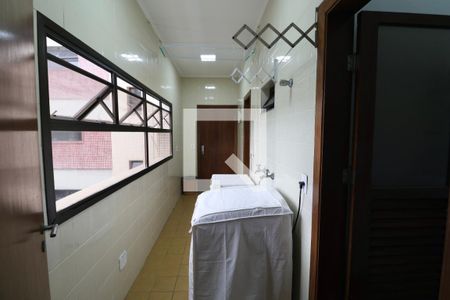 Apartamento para alugar com 200m², 5 quartos e 1 vagaÁrea de Serviço