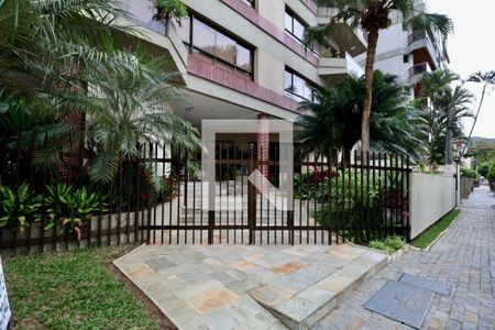 Apartamento para alugar com 200m², 5 quartos e 1 vagaFachada